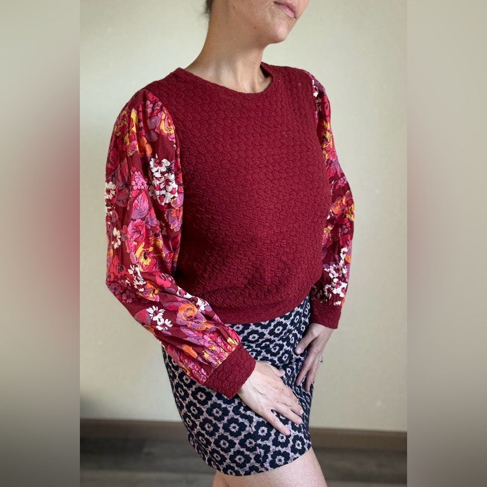 Anthropologie Porridge Textured Top Floral Sleeves Maroon Wine XS Oversized